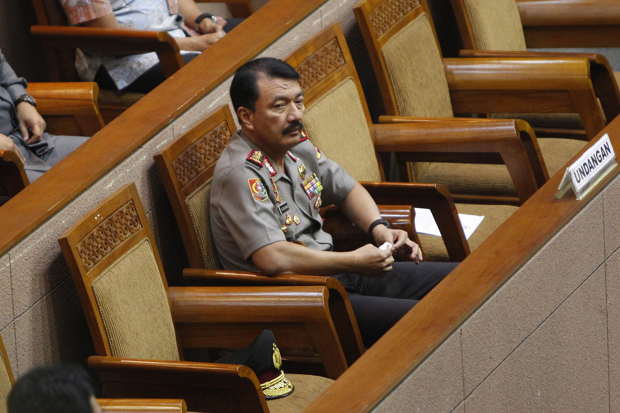 dpr-setujui-budi-gunawan-sebagai-calon-kapolri_20150115_164256.jpg