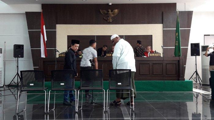 dua-orang-saksi-yang-meringankan-terdakwa-habib-bahar-bin-smith.jpg