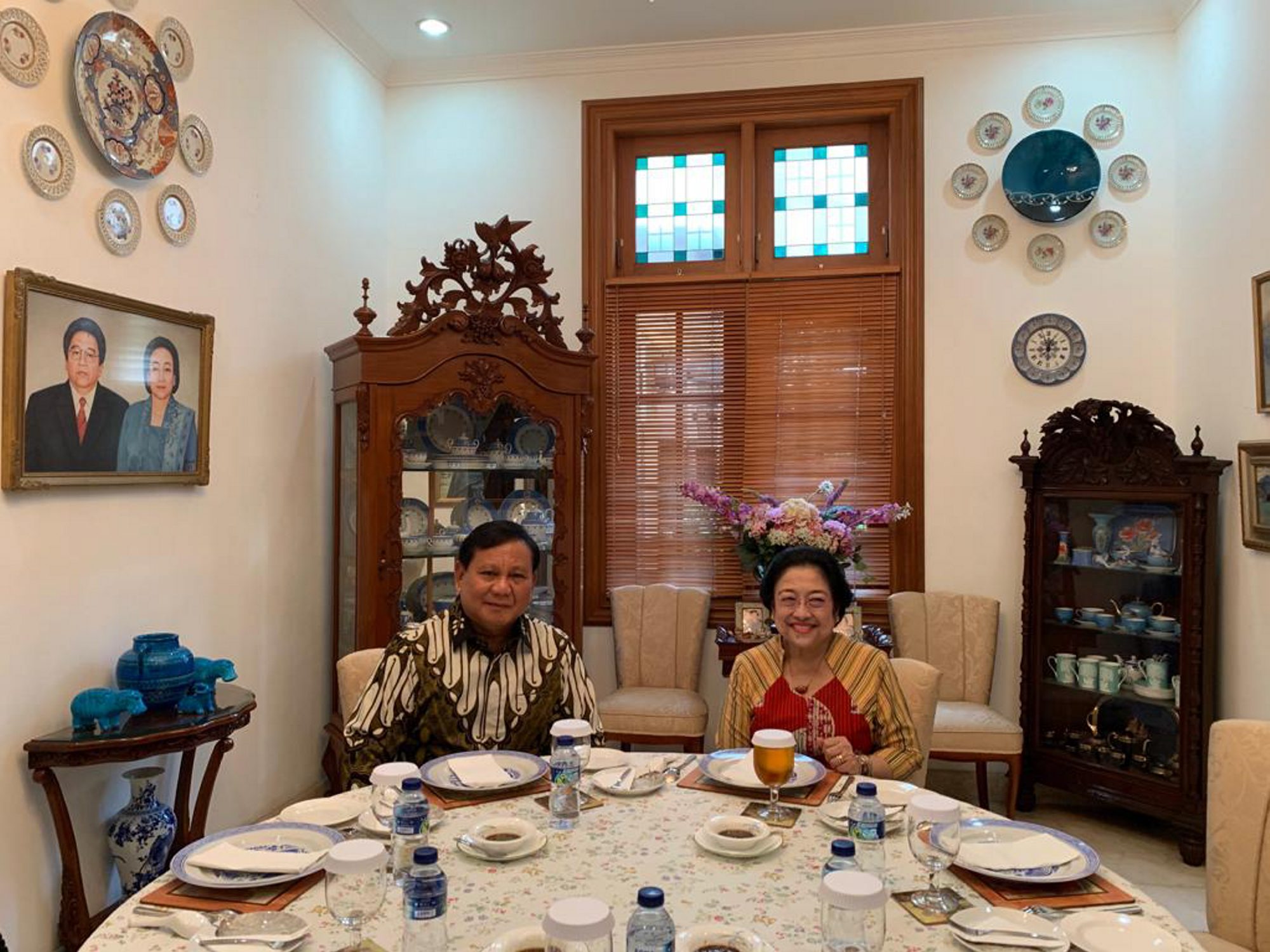 dua-tokoh-mega-dan-prabowo-bertemu_20190724_150959.jpg