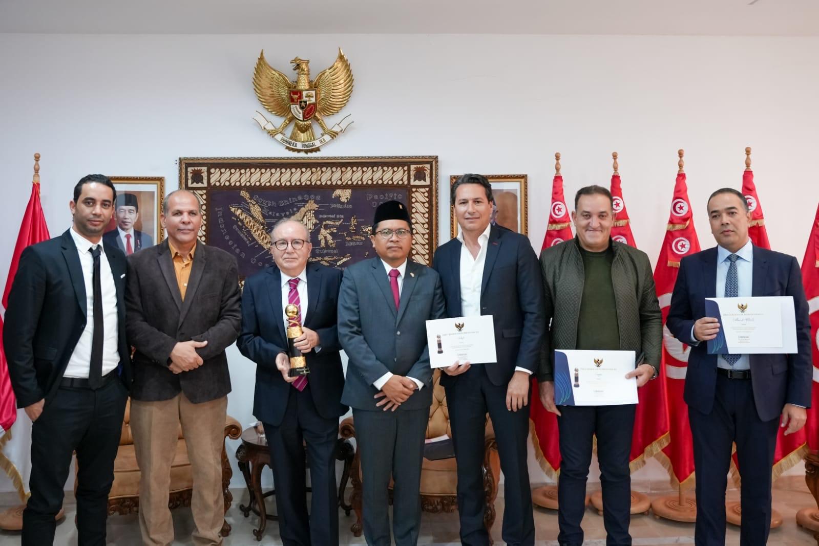 dubes-ri-untuk-tunisia-zuhairi-misrawi-dan-pengusaha-importir.jpg