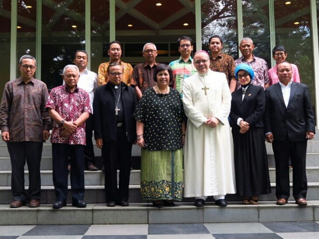 dubes-vatikan-untuk-indonesia_20160815_224051.jpg