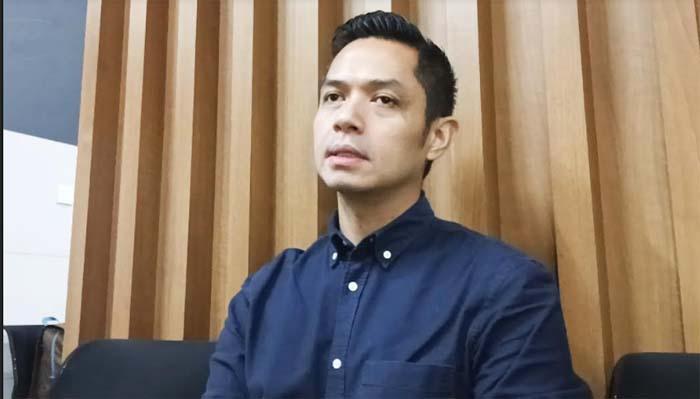 Mantan Brand Ambassador,  Dude Harlino Prihatin Dana Pendidikan & Pengobatan Lender DSI Tertahan