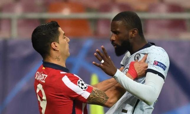 duel-striker-atletico-madrid-luiz-suarez-vs-bek-chelsea-antonio-rudiger.jpg