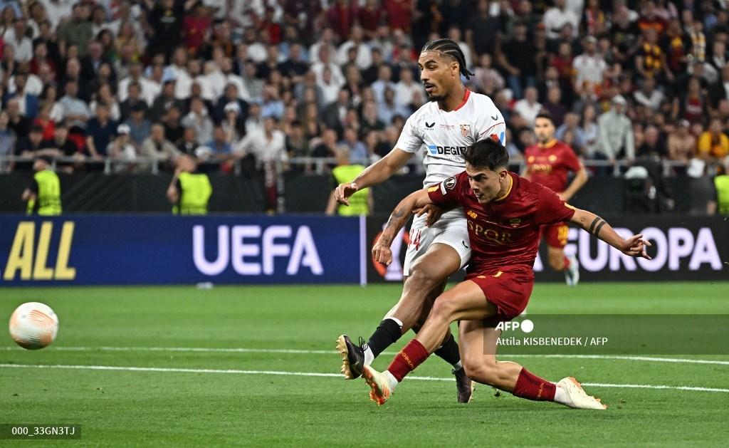 dybala-cetak-gol-pembuka-di-final-liga-eropa.jpg