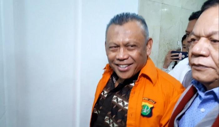 eggi-sudjana-saat-keluar-dari-rutan-polda-metro-jaya-2.jpg