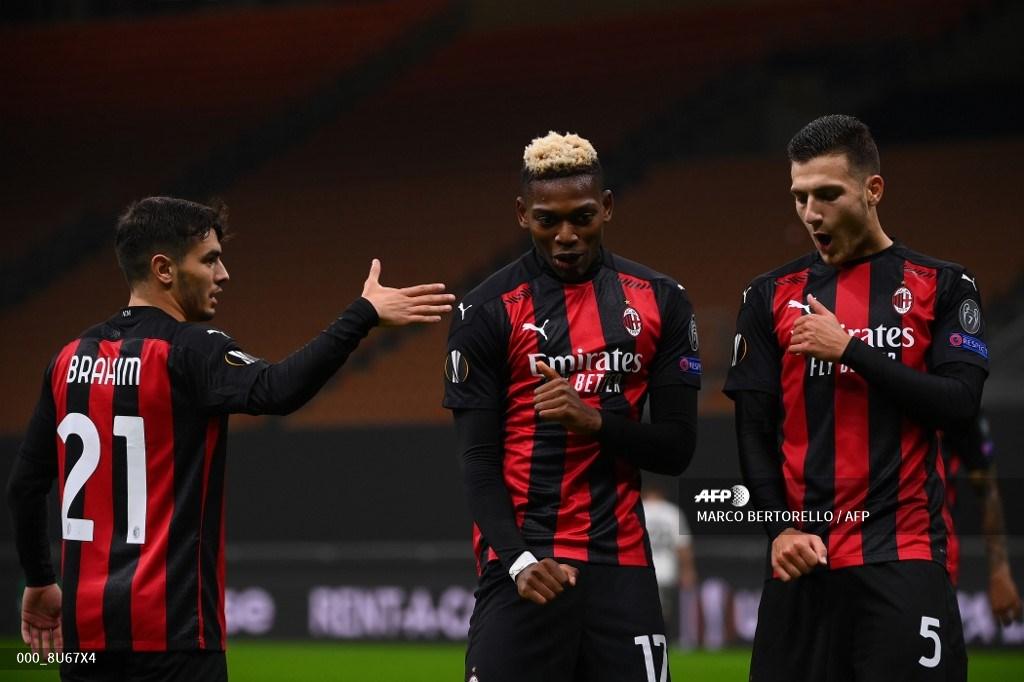 ek-portugal-ac-milan-rafael-leao-tengah-merayakan-dengan-rekan-setimnya.jpg