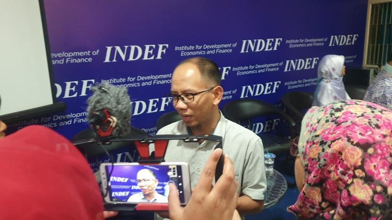 ekonom-indef-eko-listiyanto-usai-diskusi-di-kantor-indef.jpg