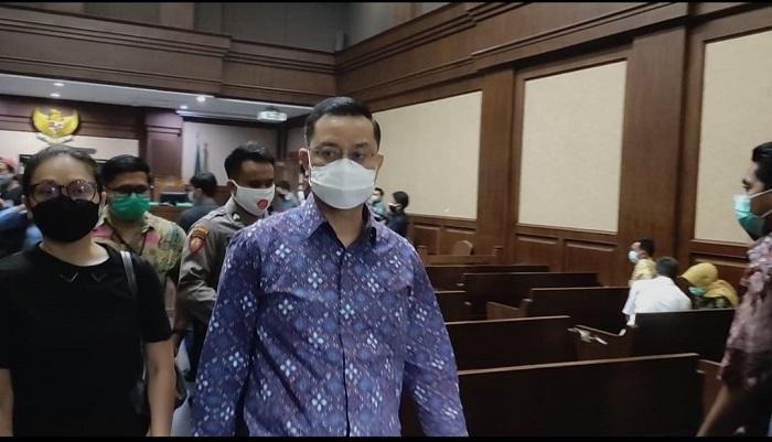 eks-menteri-sosial-ri-juliari-peter-batubara-di-pengadilan-tindak-pidana-korupsi.jpg
