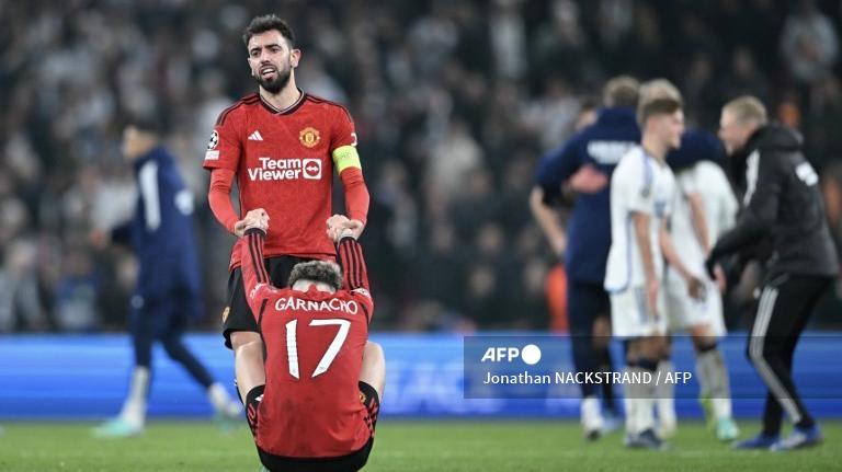 ekspresi-bruno-fernandes-dan-alejando-garnacho-seusai-manchester-united-kalah.jpg