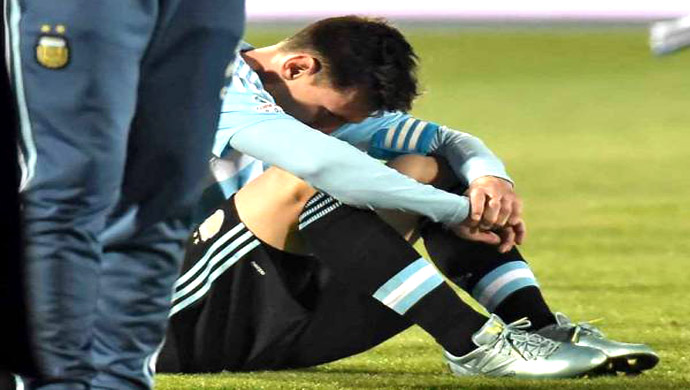 ekspresi-kekalahan-lionel-messi_20150705_144416.jpg
