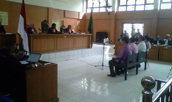 empat-mantan-pimpinan-dprd-muba-disidang_20160317_114112.jpg