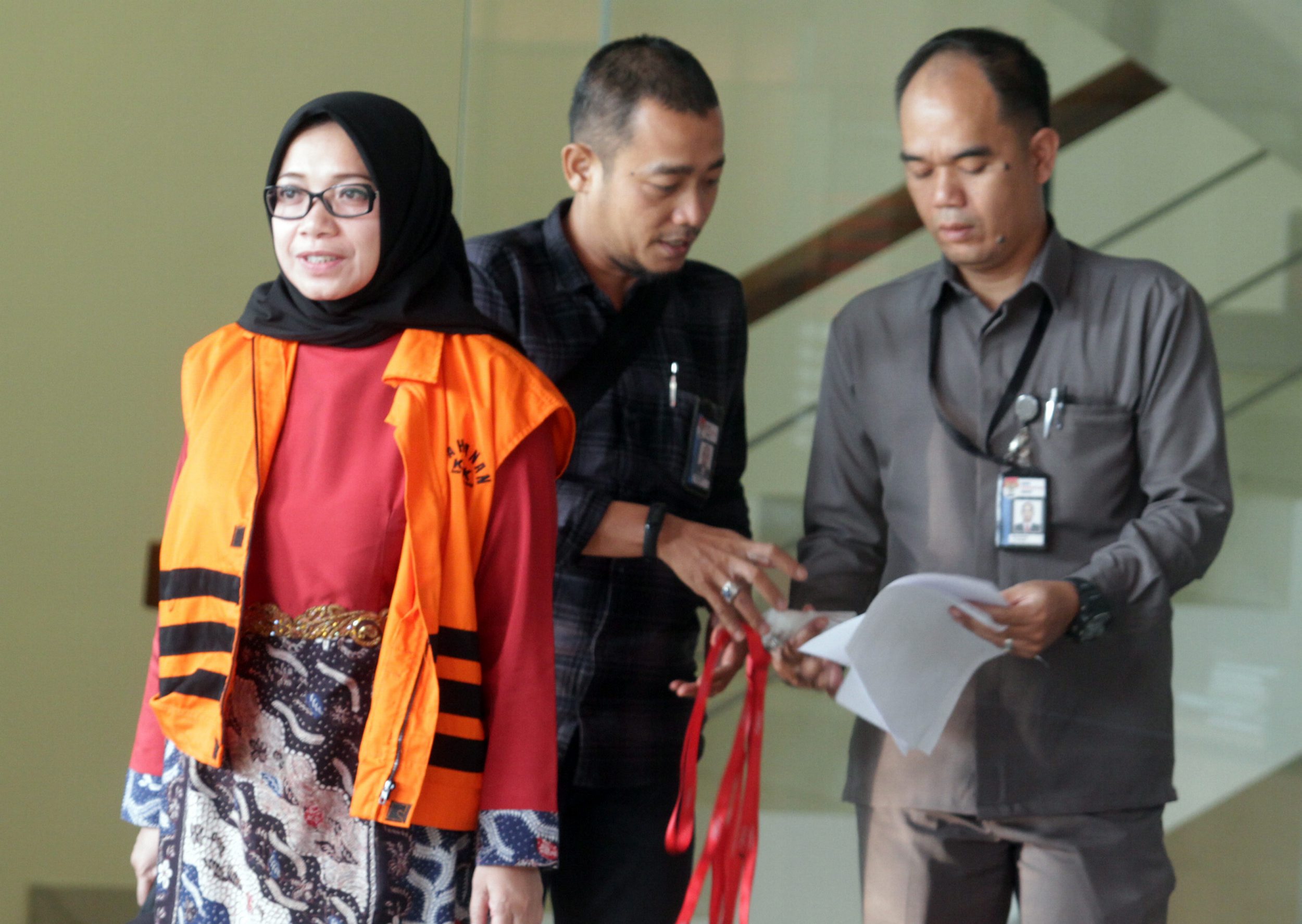 eni-maulani-saragih-diperiksa-kpk_20180925_151338.jpg