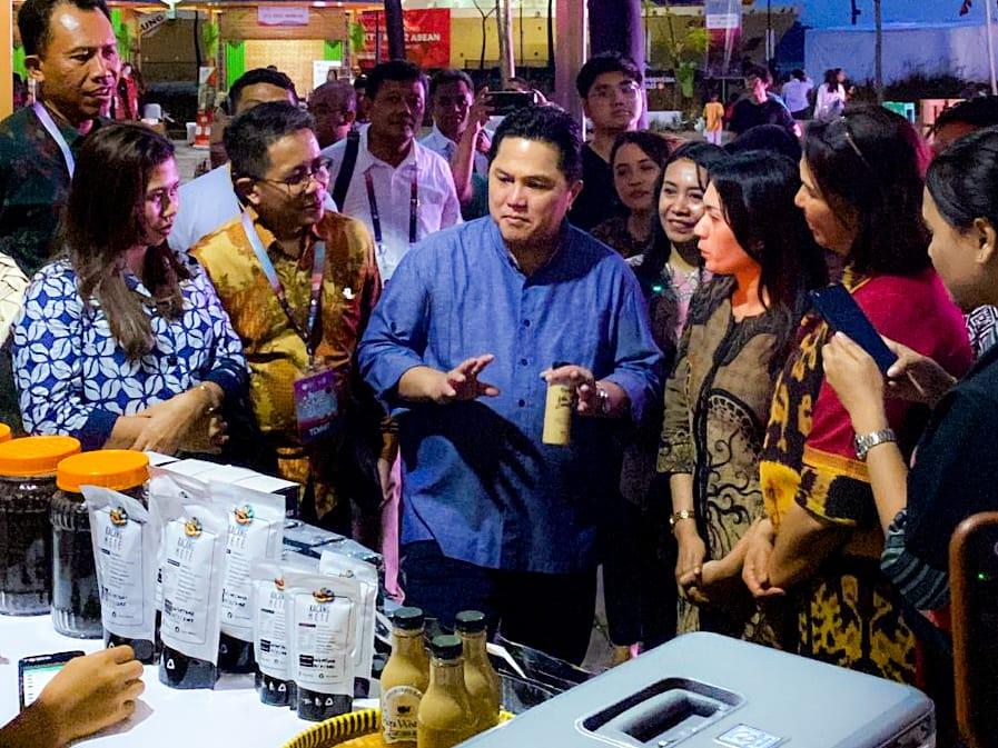 erick-thohir-berkunjung-ke-side-event-rumah-bumn-smes-hub-asean.jpg