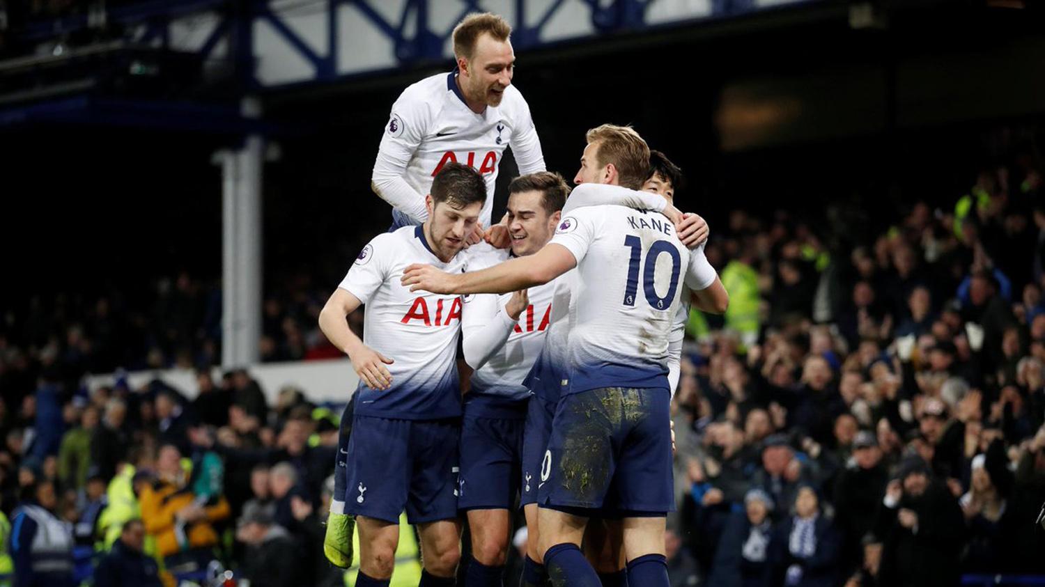 everton-vs-tottenham-hotspur-harry-kane-4.jpg