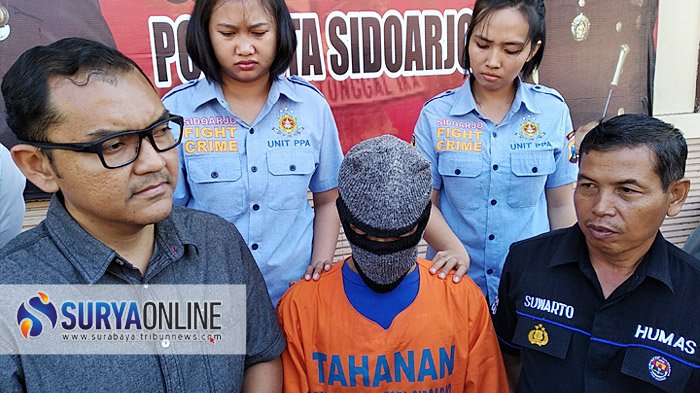 f-ketika-menjalani-penyidikan-di-unit-ppa-satreskrim-polresta-sidoarjo-tersangka_20180710_154547.jpg