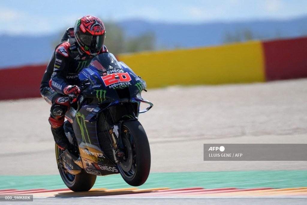 fabio-quartararo-mengendarai-motornya-sesi-latihan-bebas-kedua-motogp-aragon.jpg