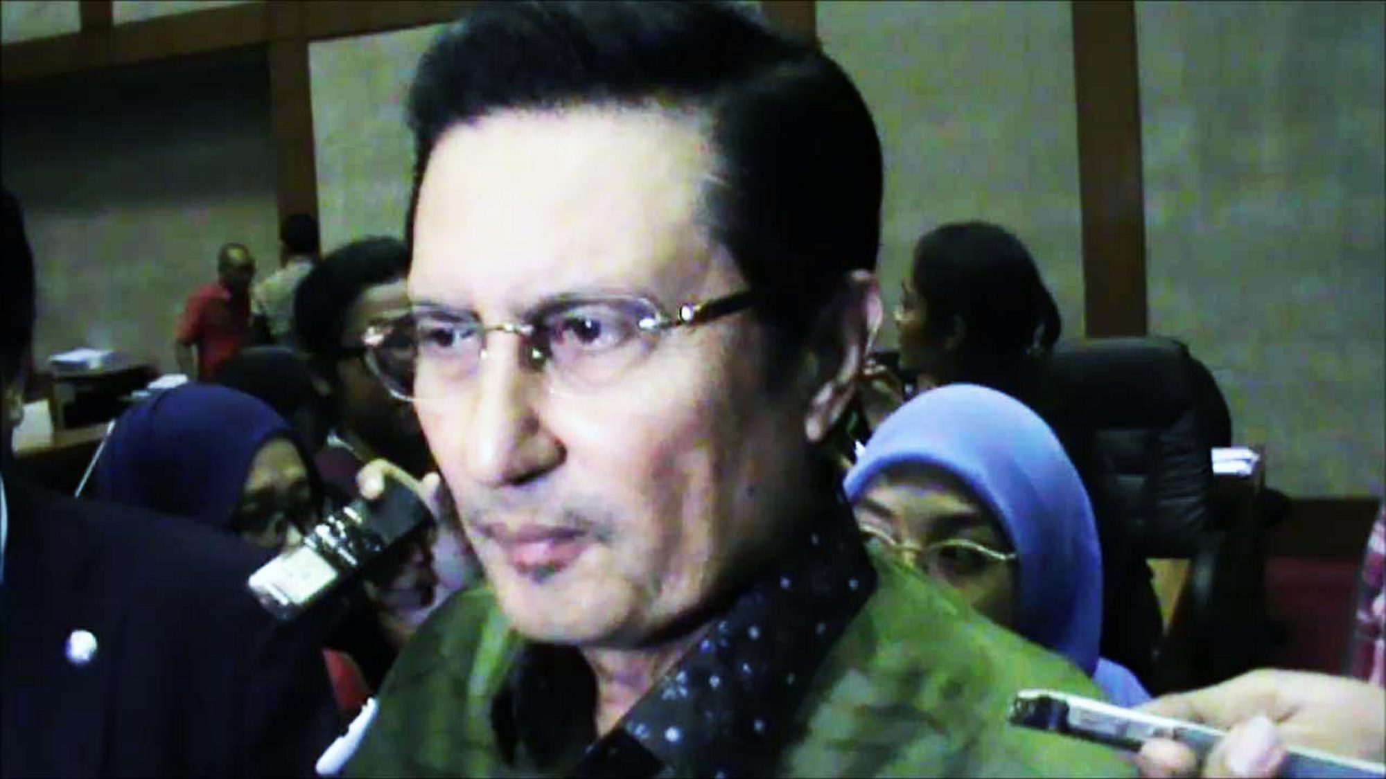 fadel-muhammad-pimpin-raker-dengan-bei_20151016_143730.jpg