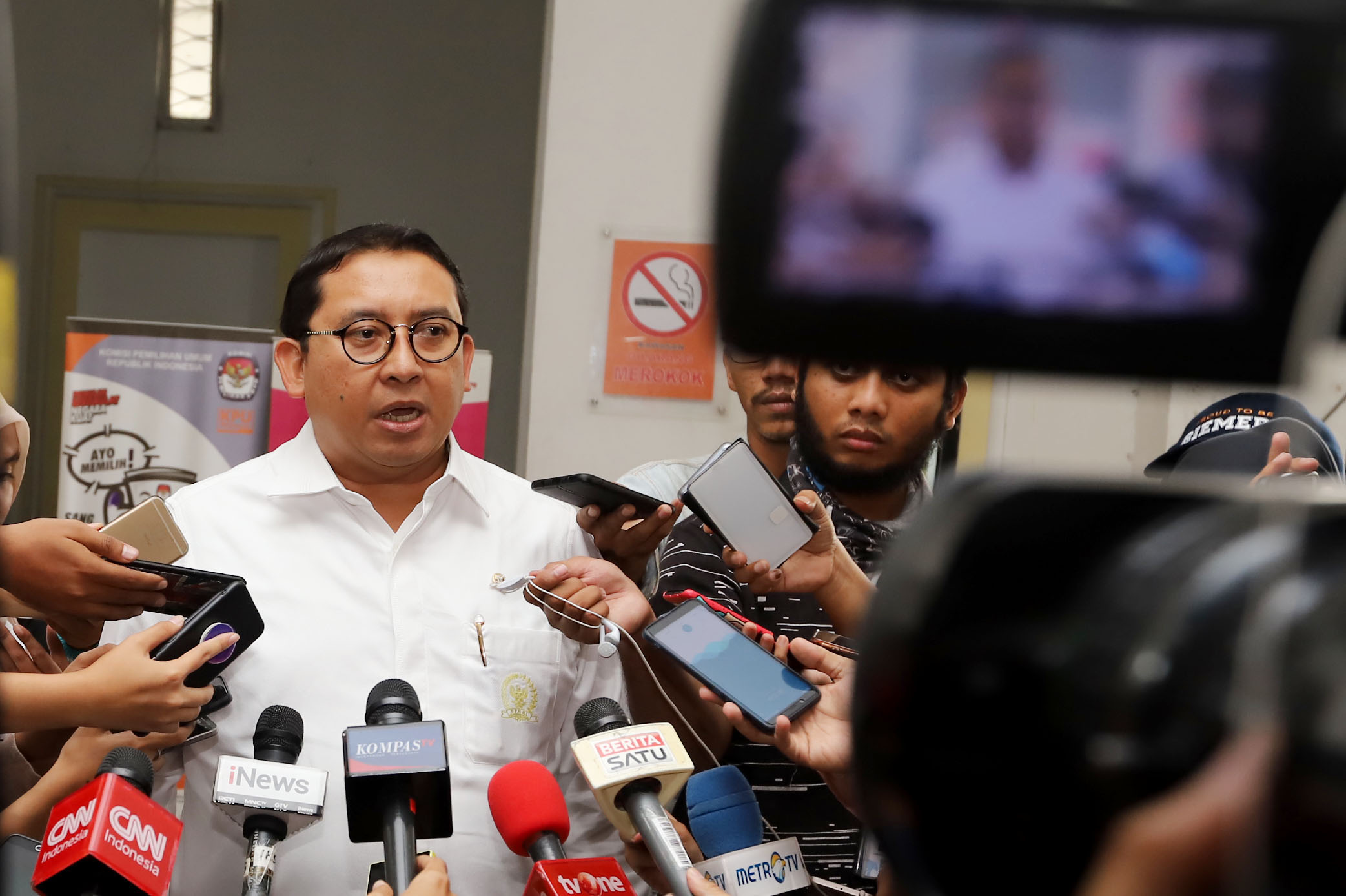 fadli-zon-kunjungi-kpu_20190503_202921.jpg