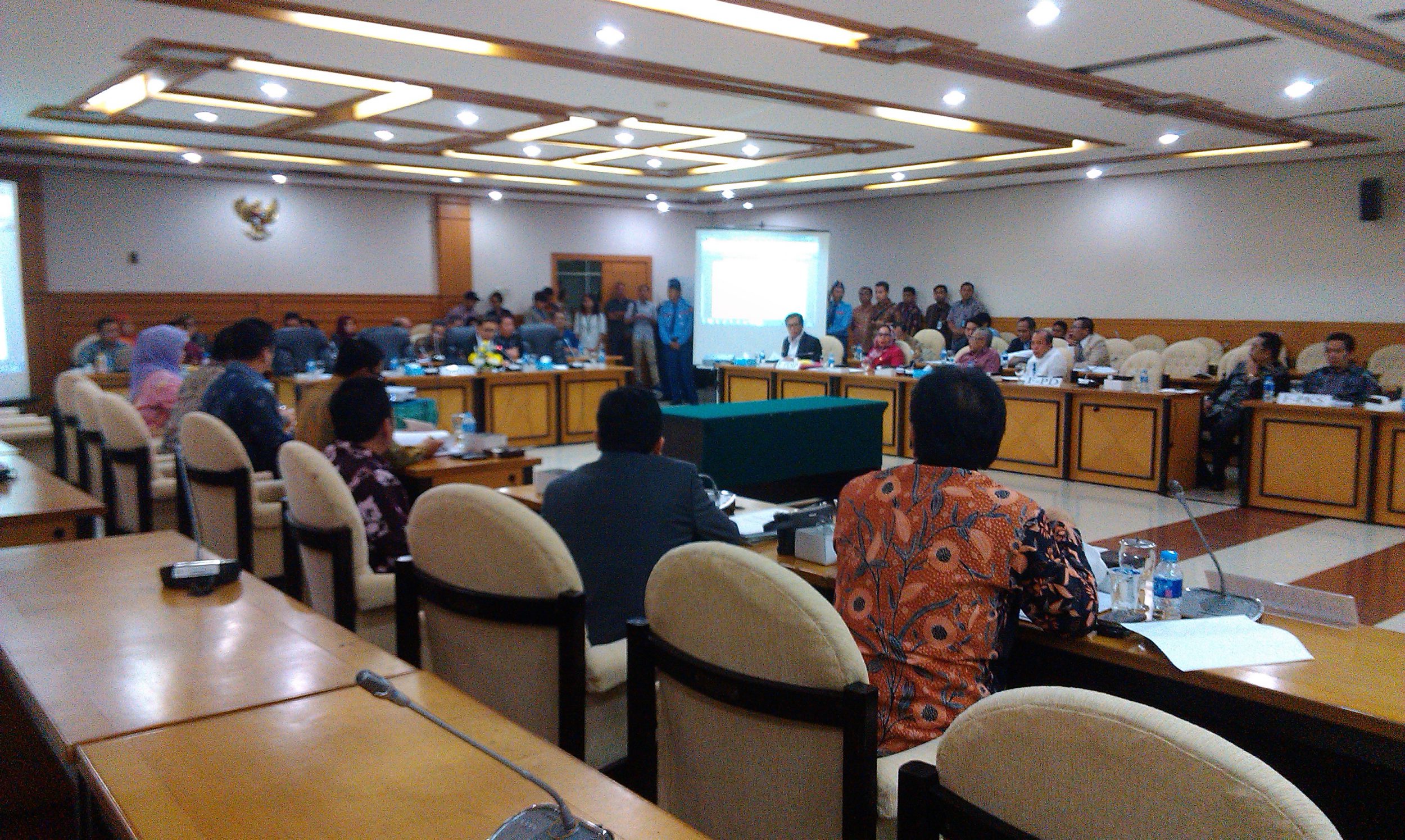 fadli-zon-pimpin-rapat-pansus-revisi-uu-md3_20141207_184317.jpg