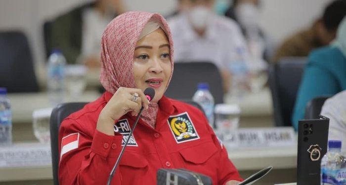 fahira-idris-bicara-sekolah-rakyat.jpg