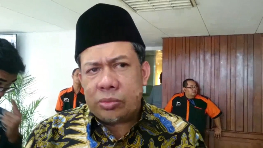 fahri-hamzah-menilai-istana-negara-lemot_20170515_201356.jpg