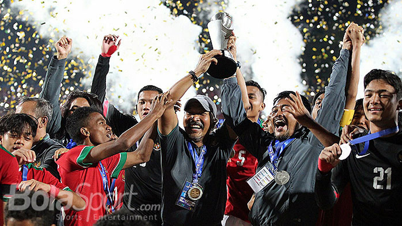 fakhri-husaini-dan-timnas-u-16-indonesia-2_20180814_070253.jpg