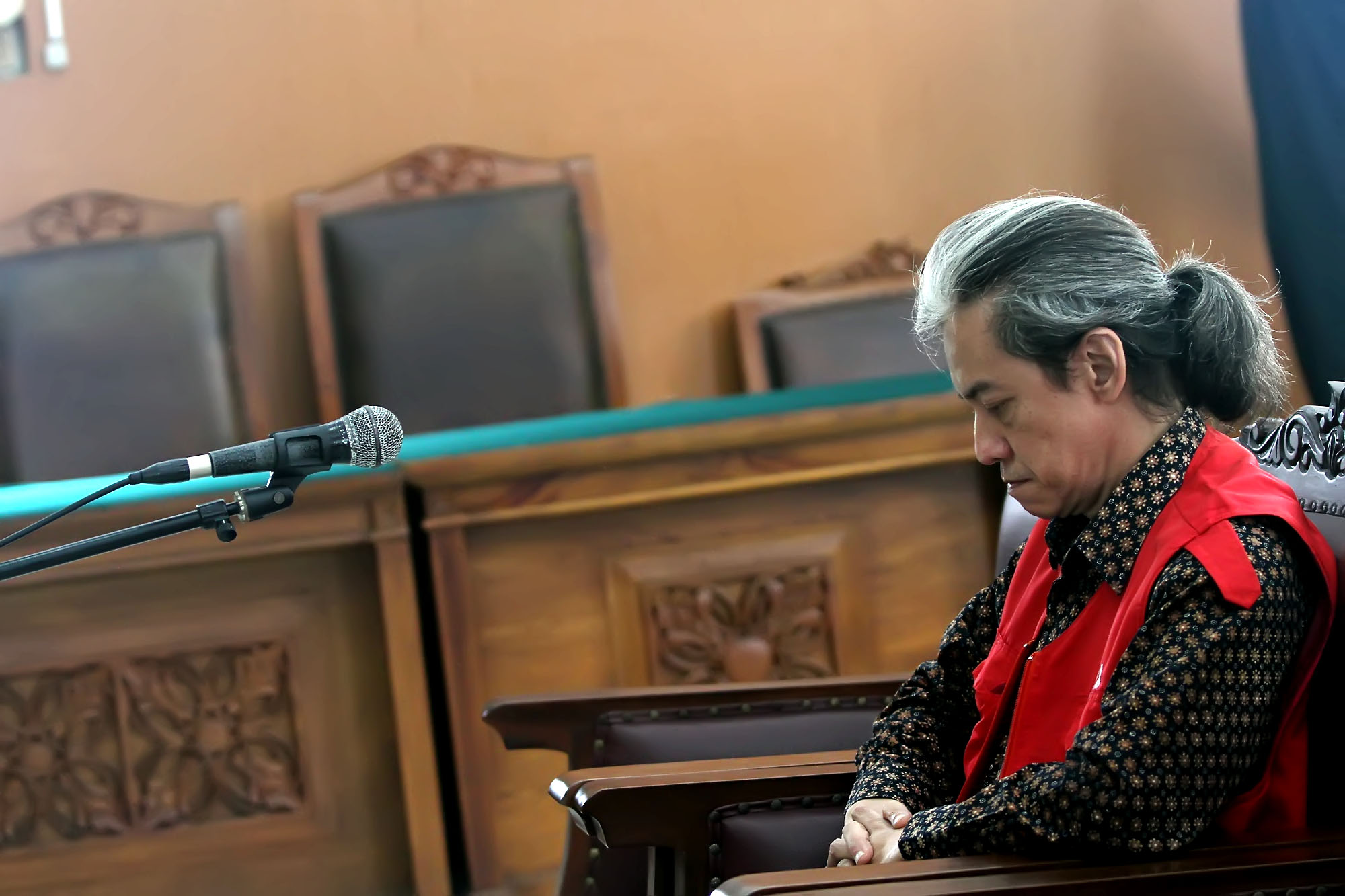 fariz-rm-menjalani-sidang-kedua-kepemilikan-narkoba_20150316_165054.jpg