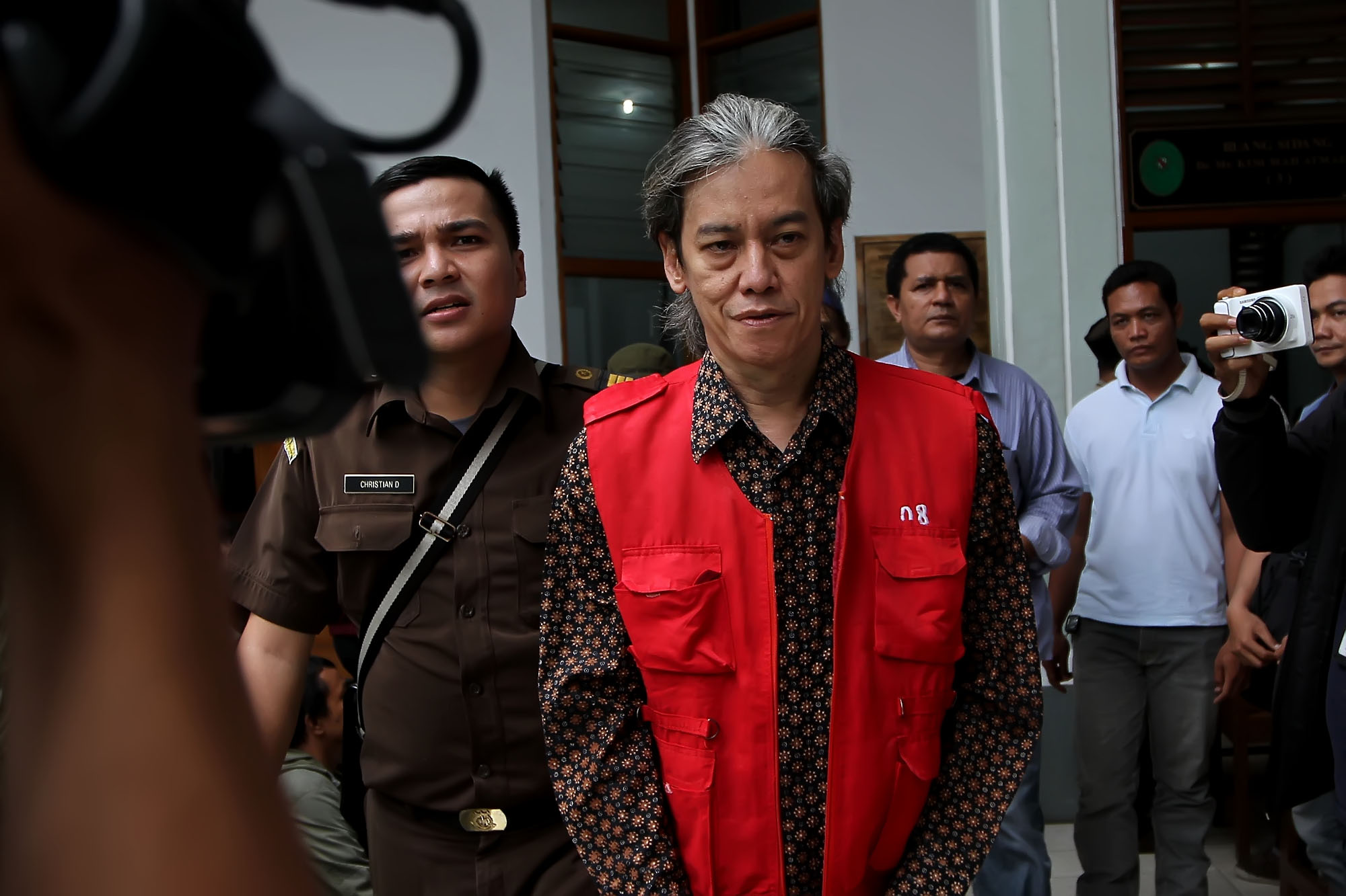 fariz-rm-menjalani-sidang-kedua-kepemilikan-narkoba_20150316_165225.jpg