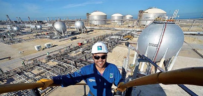 fasilitas-kilang-minyak-milik-saudi-aramco_20170228_202216.jpg