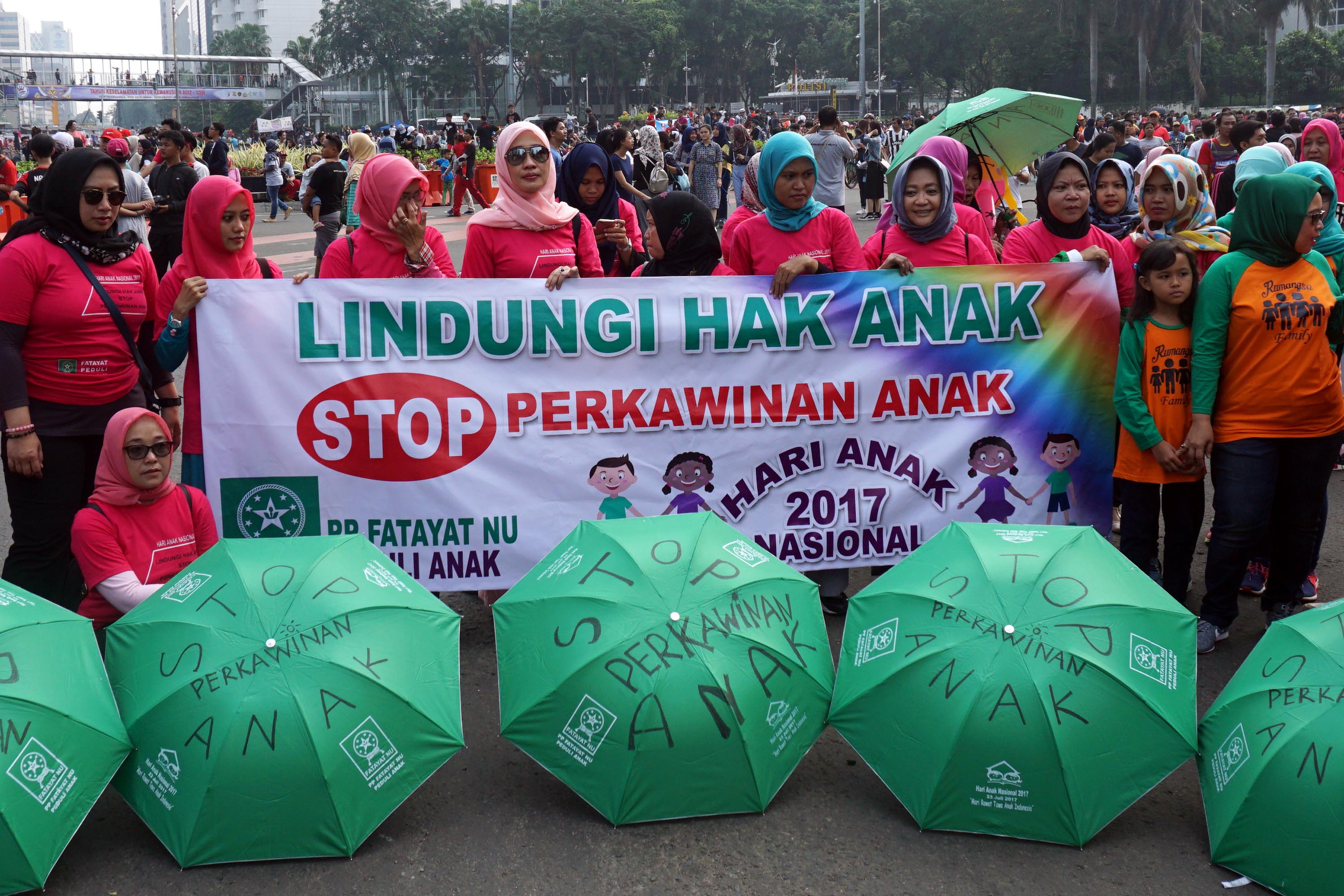 fatayat-nu-gelar-aksi-tolak-perkawinan-anak-dibawah-umur_20170723_163057.jpg