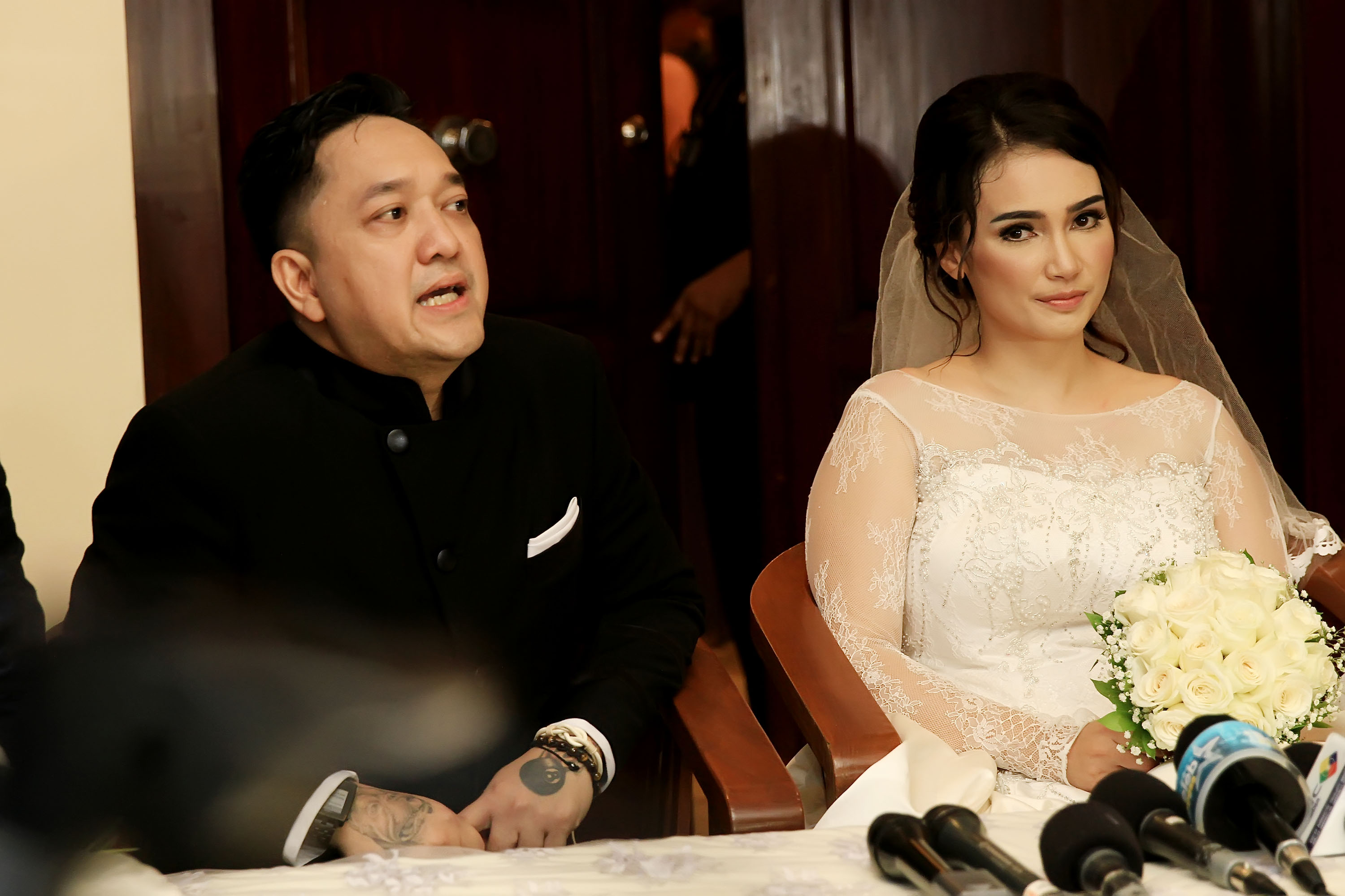 feby-febiola-dan-franky-sihombing-resmi-menikah_20160122_224303.jpg