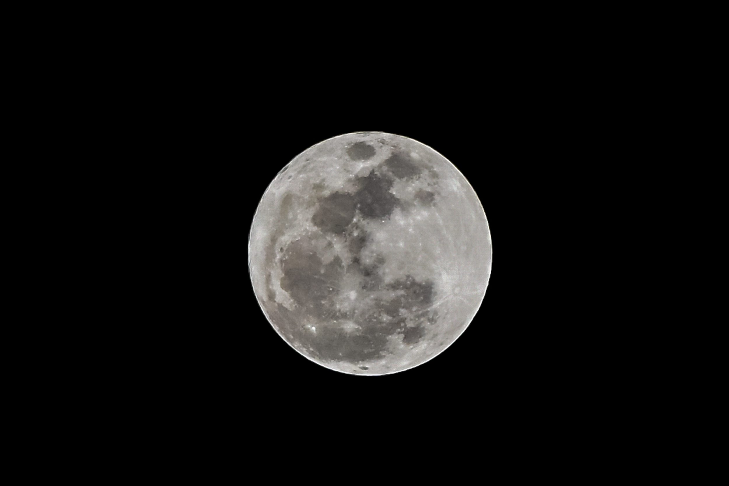 fenomena-supermoon-di-banda-aceh_20161116_130023.jpg
