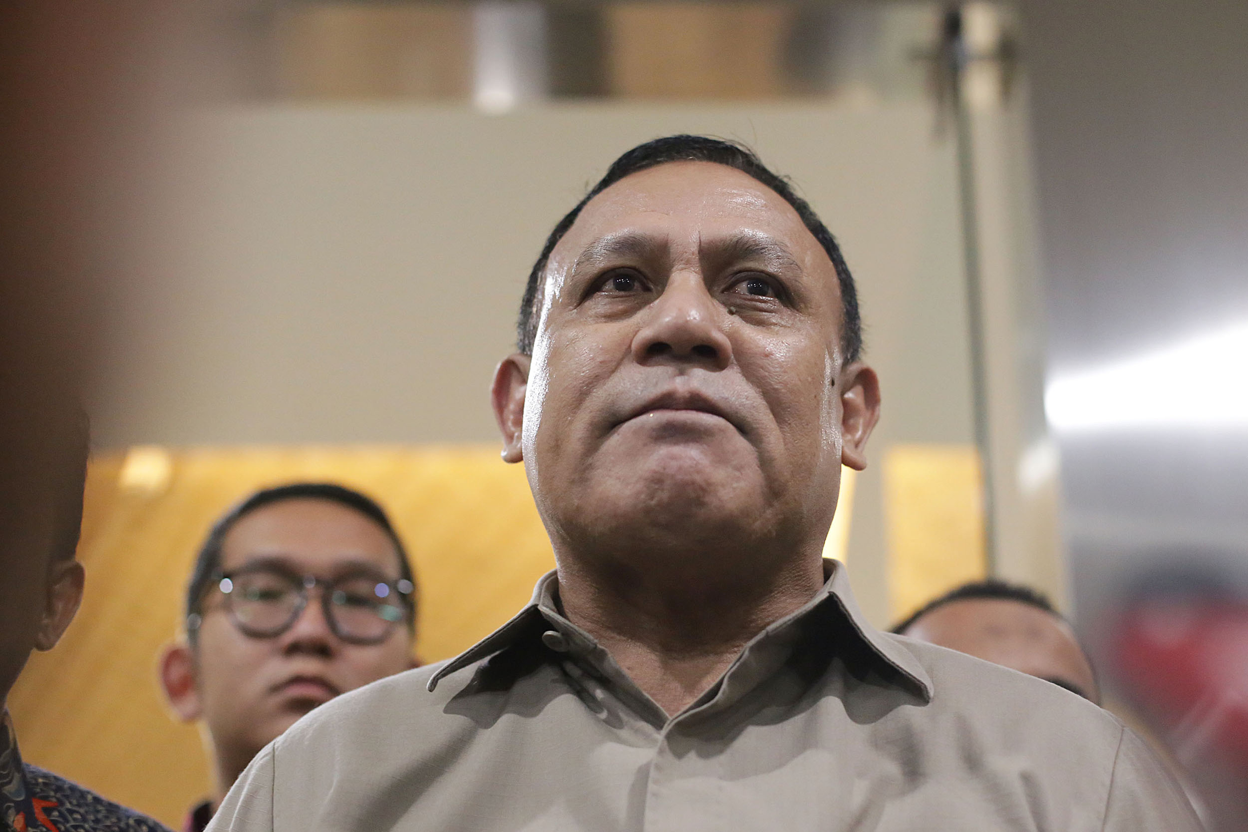 firli-bahuri-usai-menjalani-pemeriksaan-di-bareskrim-polri_20231201_212020.jpg