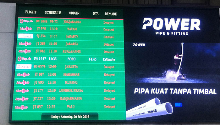 foto-penundaan-pesawat_20160220_144246.jpg