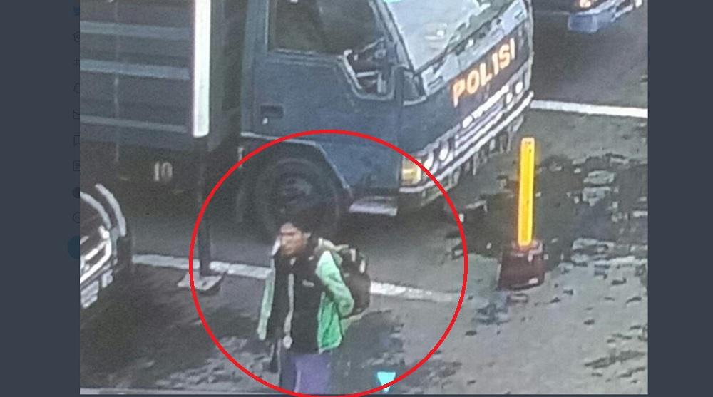foto-terduga-pelaku-bom-bunuh-diri-mapolresta-medan.jpg