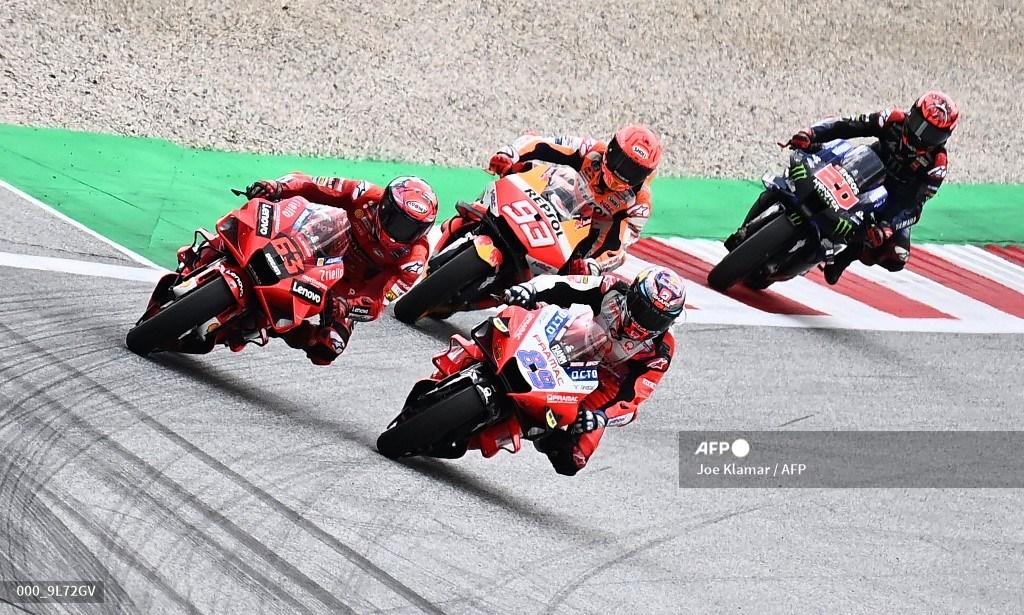 francesco-bagnaia-pembalap-honda-marc-marquez-pembalap-ducati-pramac-jorge-martin.jpg