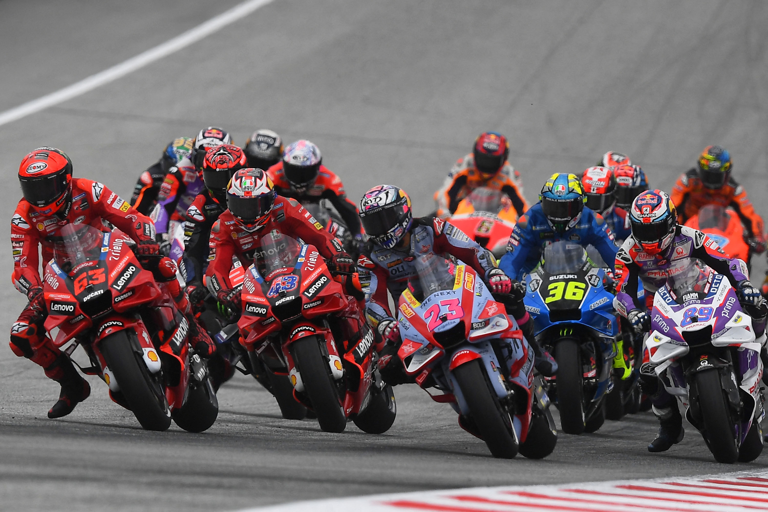 francesco-bagnaia-rebut-juara-motogp-austria_20220822_071429.jpg