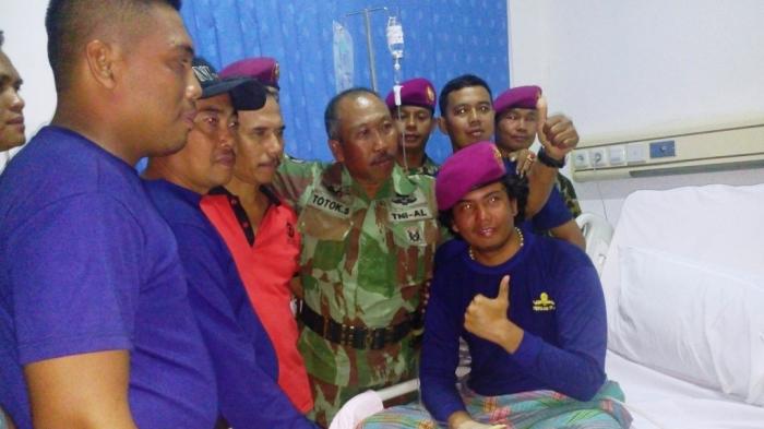 fransiskus-foto-bareng_20151015_145951.jpg