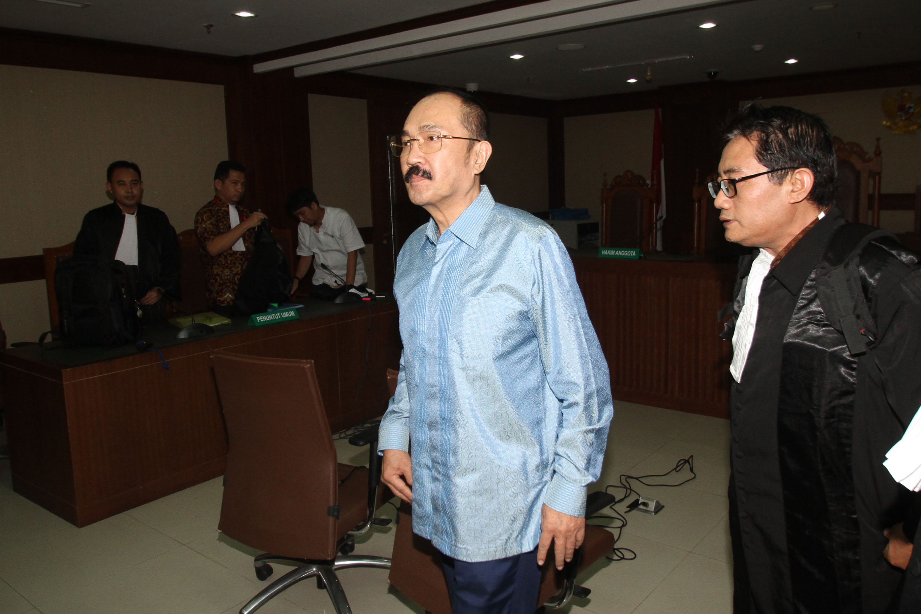 fredrich-yunadi-divonis-7-tahun-penjara_20180628_234757.jpg