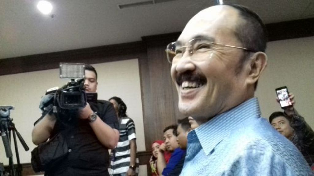 fredrich-yunadi-jelang-sidang-vonis-di-pengadilan-tipikor-jakarta_20180628_142157.jpg