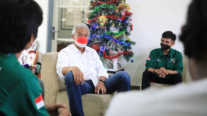 ganjar-kunjungi-asrama-uksw.jpg