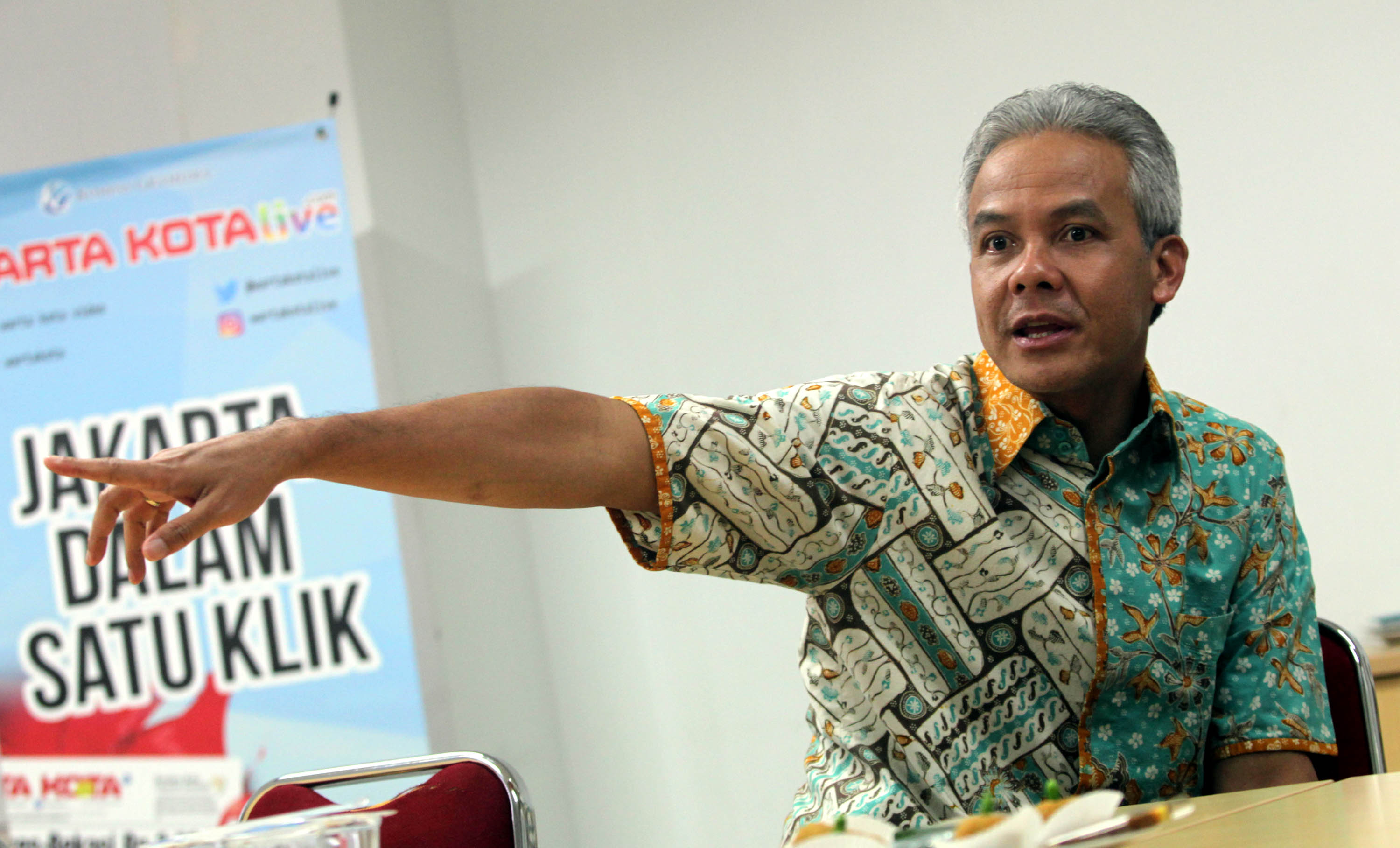 ganjar-pranowo-kunjungi-redaksi-tribun_20180220_195226.jpg