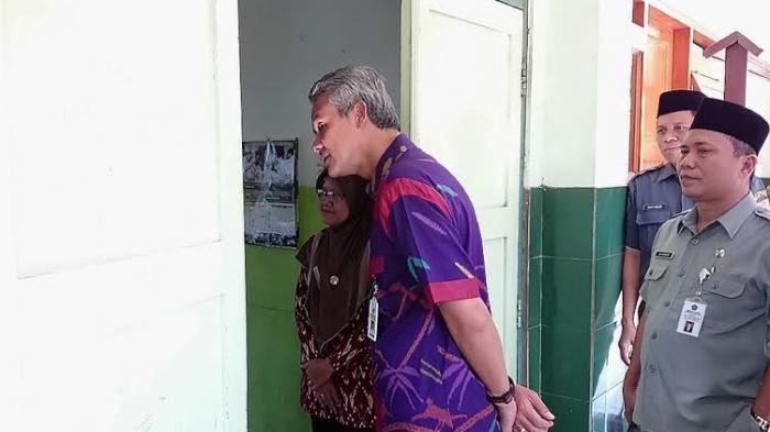ganjar-ujian-nasional_20150505_114002.jpg