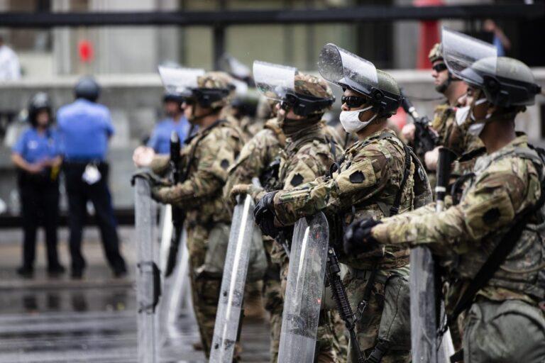garda-nasional-amerika.jpg