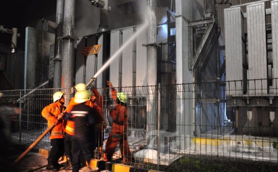 VIDEO Ledakan Di Gedung Puncak Mal Berasal dari Trafo Gardu PLN