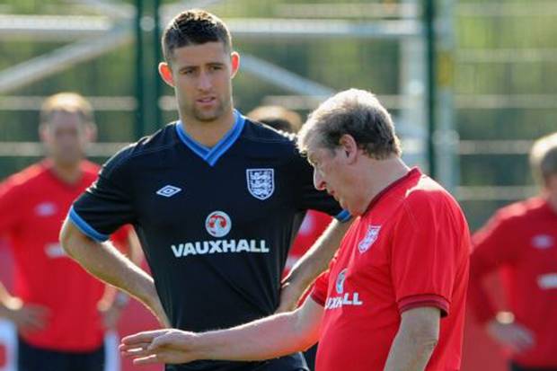 gary-cahill-roy-hodgson_20141112_184630.jpg