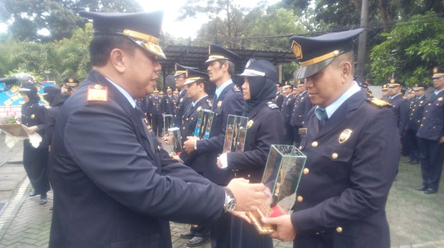 gatot-hariyo-sutejo-berntaspraktekpungli_20161013_112338.jpg