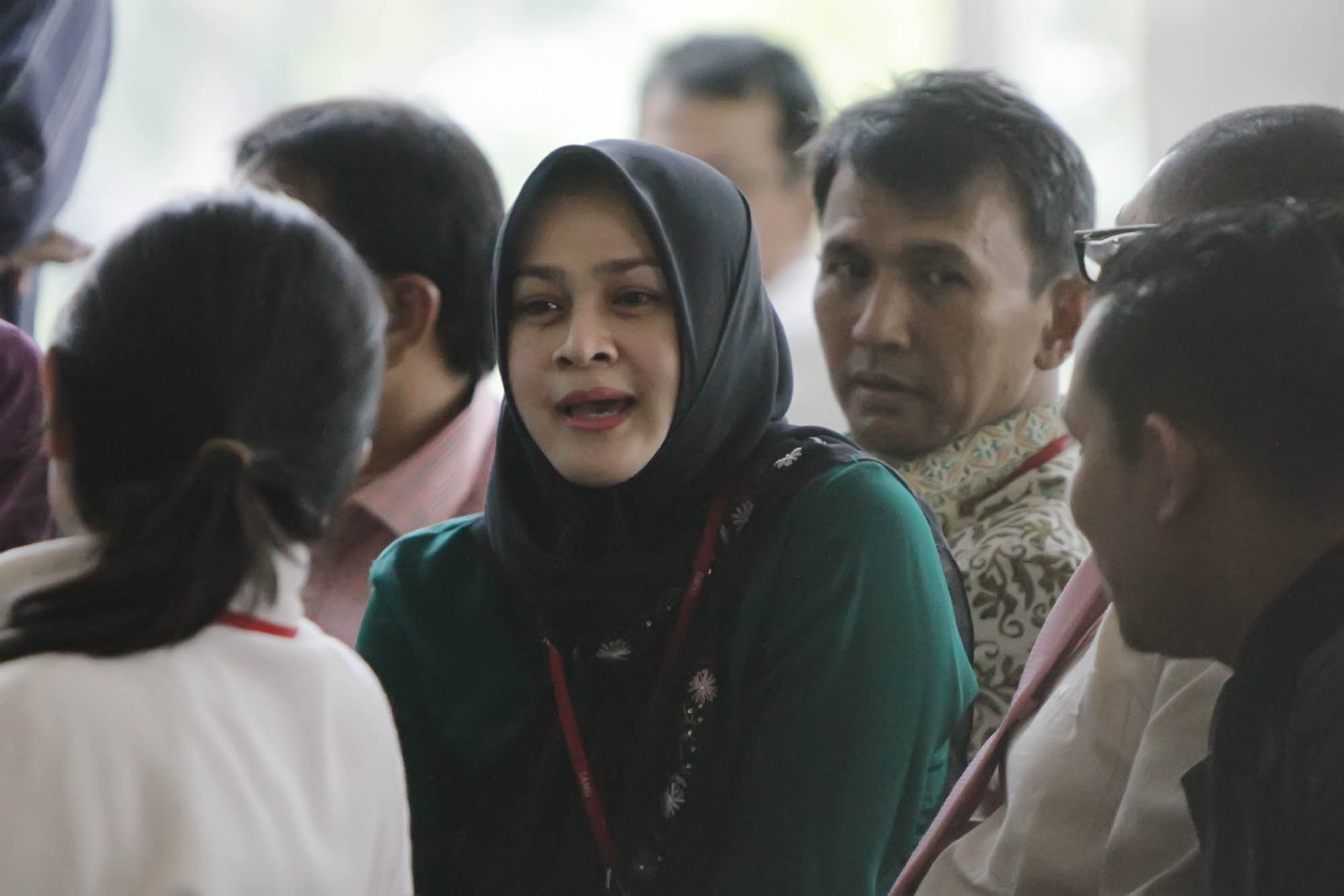 gatot-pujo-nugroho-dan-evy-susanti-diperiksa-kpk_20150727_122915.jpg