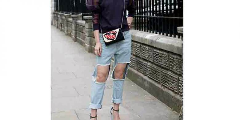 gaya-celana-jeans-aksen-sobek_20150513_071828.jpg