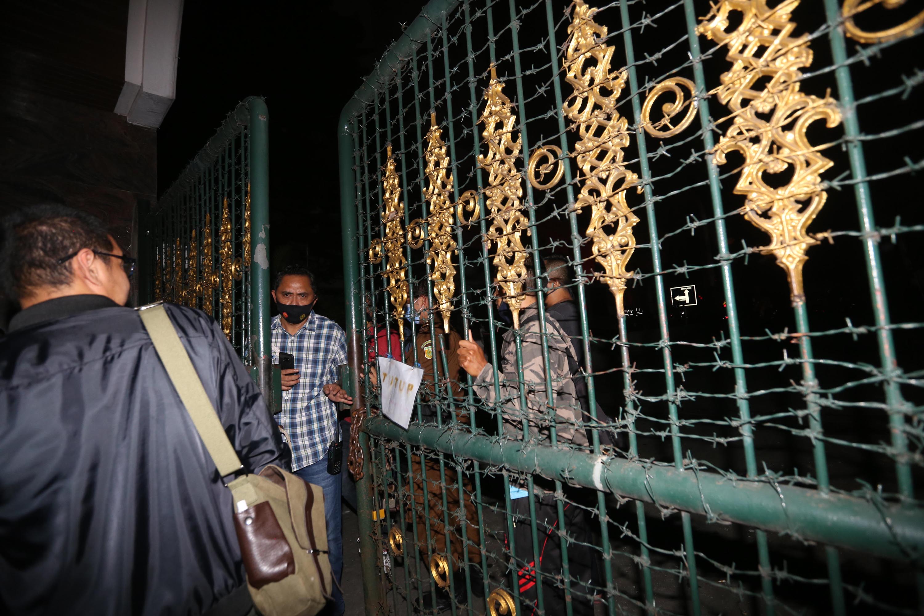 gedung-kejagung-terbakar-petugas-jaga-ketat-pintu-rutan_20200823_002731.jpg